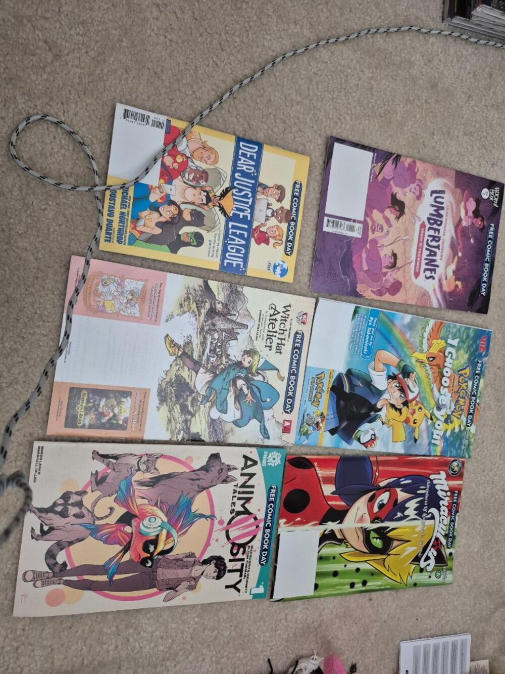 11  different  comics - Picture 3 of 3